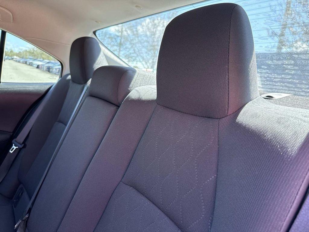 Toyota Corolla Le - Thumbnail 16