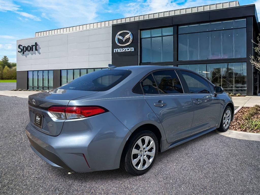 Toyota Corolla Le - Thumbnail 4