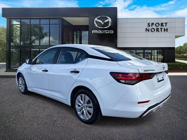 Nissan Sentra S - Thumbnail 6