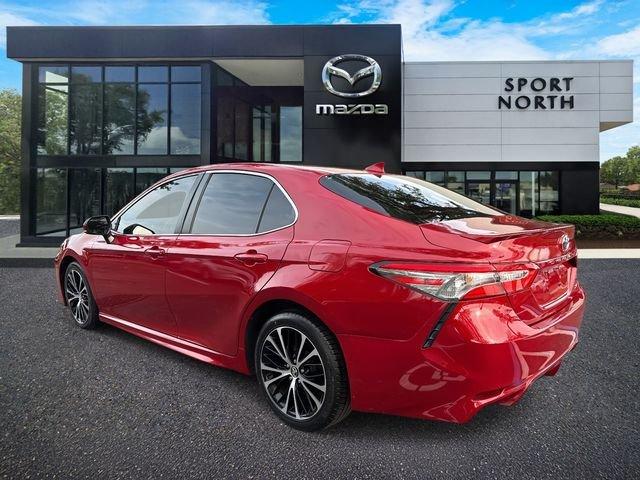 Toyota Camry Se - Thumbnail 6