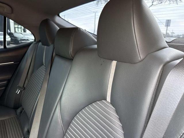 Toyota Camry Se - Thumbnail 16
