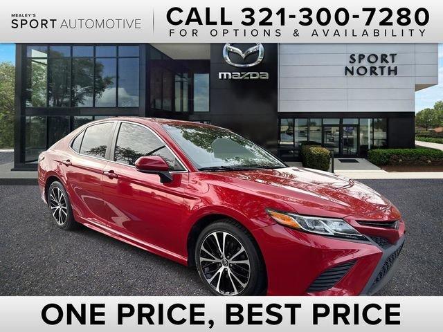 Toyota Camry Se - Thumbnail 2