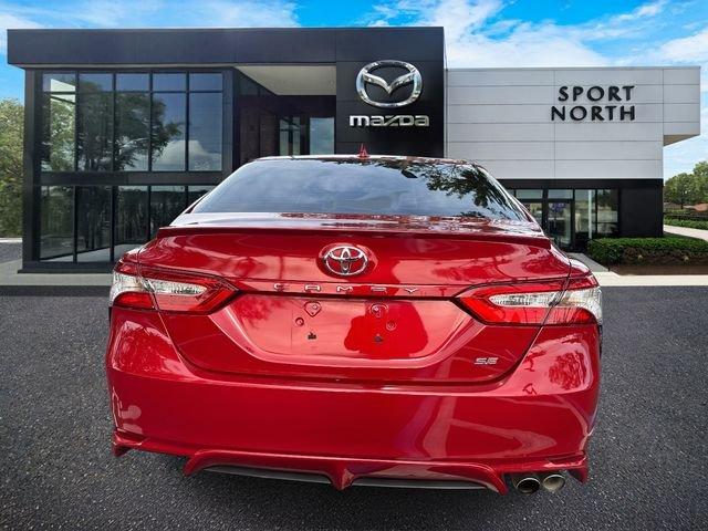 Toyota Camry Se - Thumbnail 5