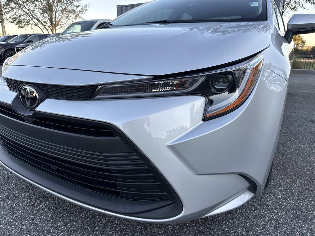 Toyota Corolla Le - Thumbnail 11