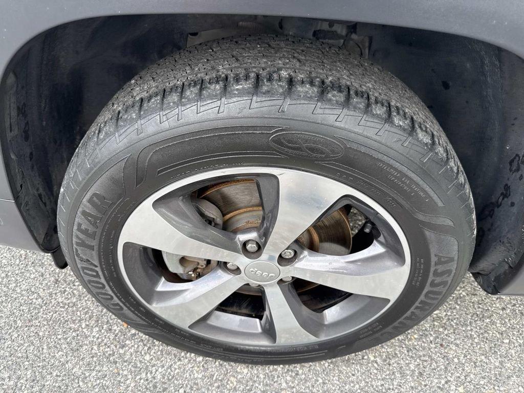 Jeep Cherokee Limited - Thumbnail 11