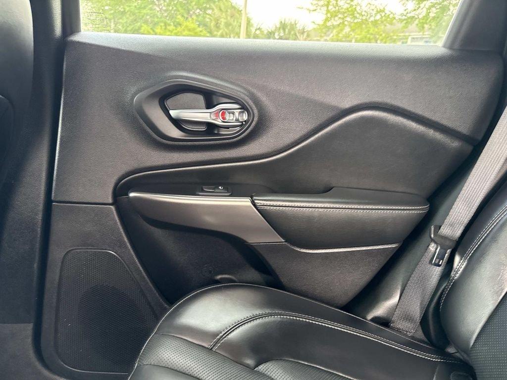 Jeep Cherokee Limited - Thumbnail 18