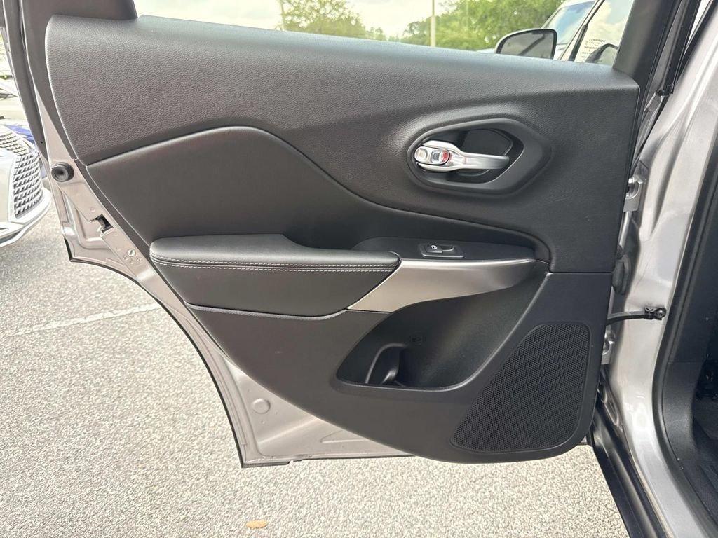 Jeep Cherokee Limited - Thumbnail 12