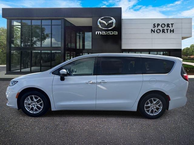 Chrysler Pacifica Touring L - Thumbnail 8