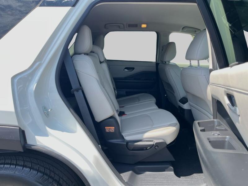 Nissan Pathfinder Sl - Thumbnail 13