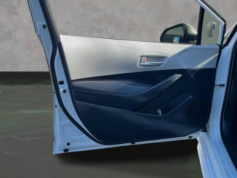 Toyota Corolla Le - Thumbnail 10