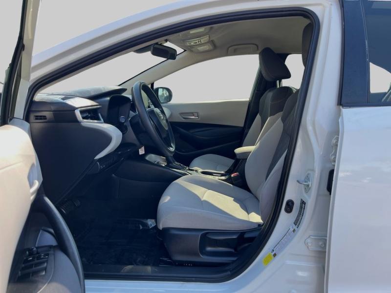 Toyota Corolla Le - Thumbnail 11