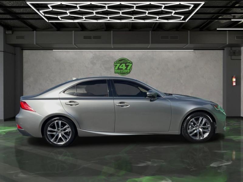 Lexus Is 300 - Thumbnail 7