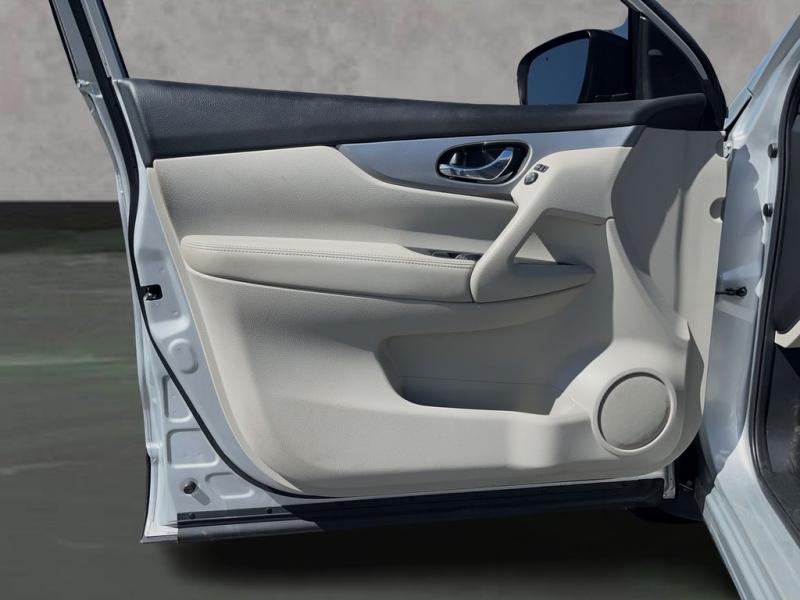 Nissan Rogue Sport Sl - Thumbnail 10