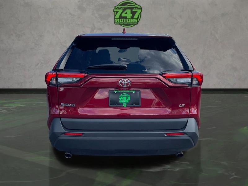 Toyota Rav4 Le - Thumbnail 5