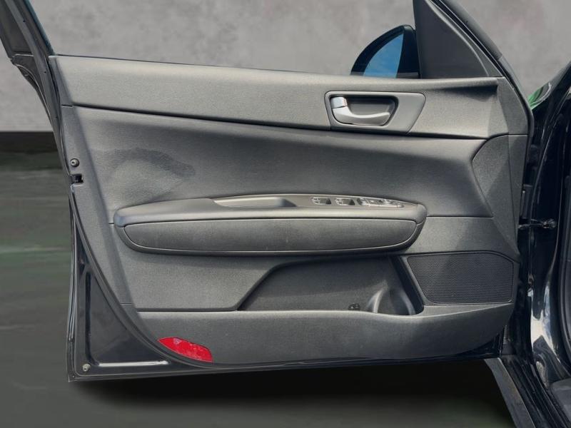 Kia Optima Lx - Thumbnail 10