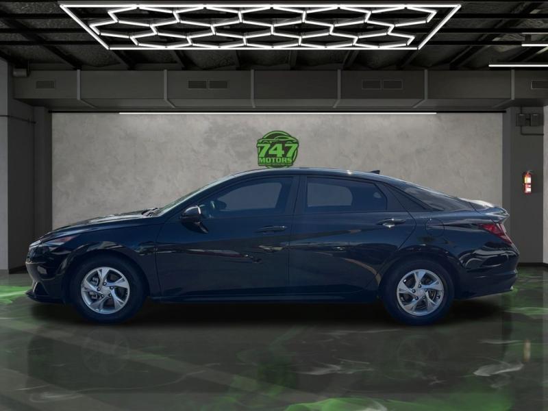 Hyundai Elantra Se - Thumbnail 3
