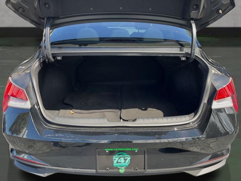 Hyundai Elantra Se - Thumbnail 20