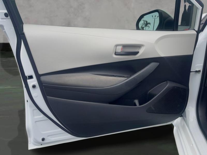 Toyota Corolla Hybrid Le - Thumbnail 10