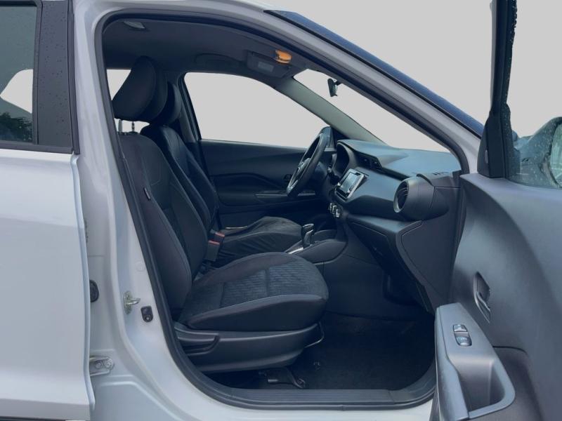 Nissan Kicks S - Thumbnail 13