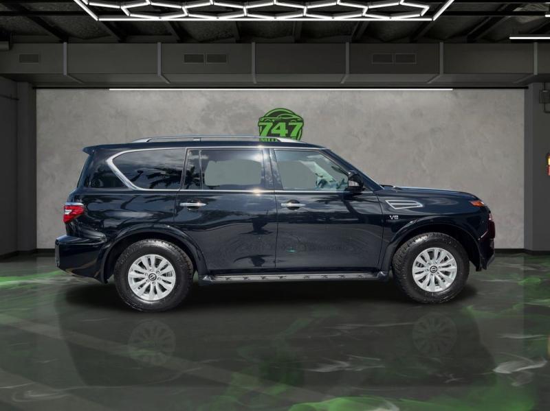 Nissan Armada Sv - Thumbnail 7