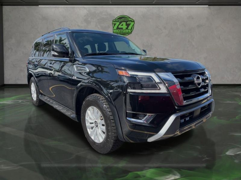 Nissan Armada Sv - Thumbnail 8