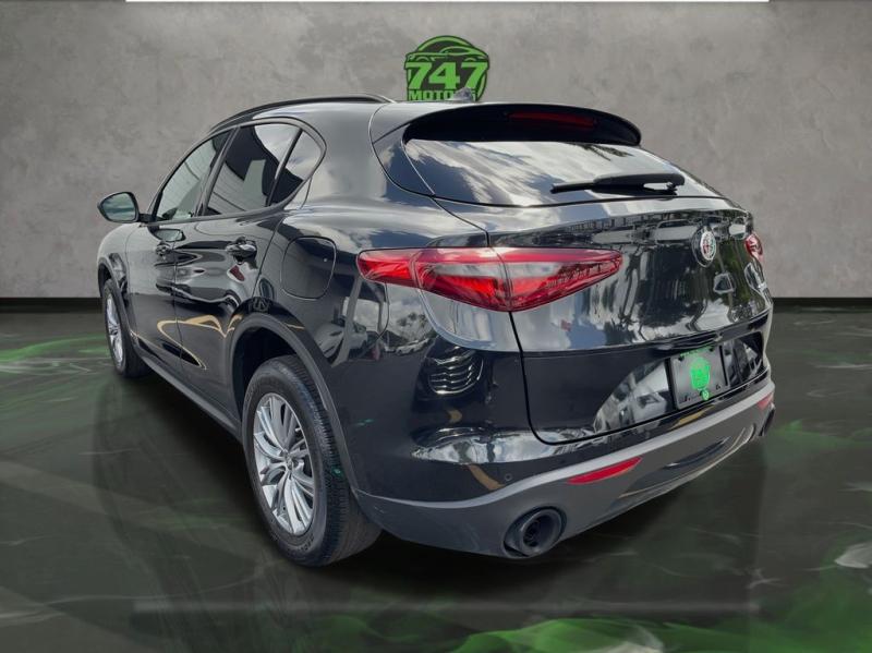 Alfa Romeo Stelvio Sprint - Thumbnail 4