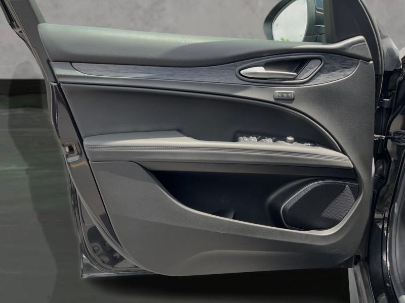 Alfa Romeo Stelvio Sprint - Thumbnail 10