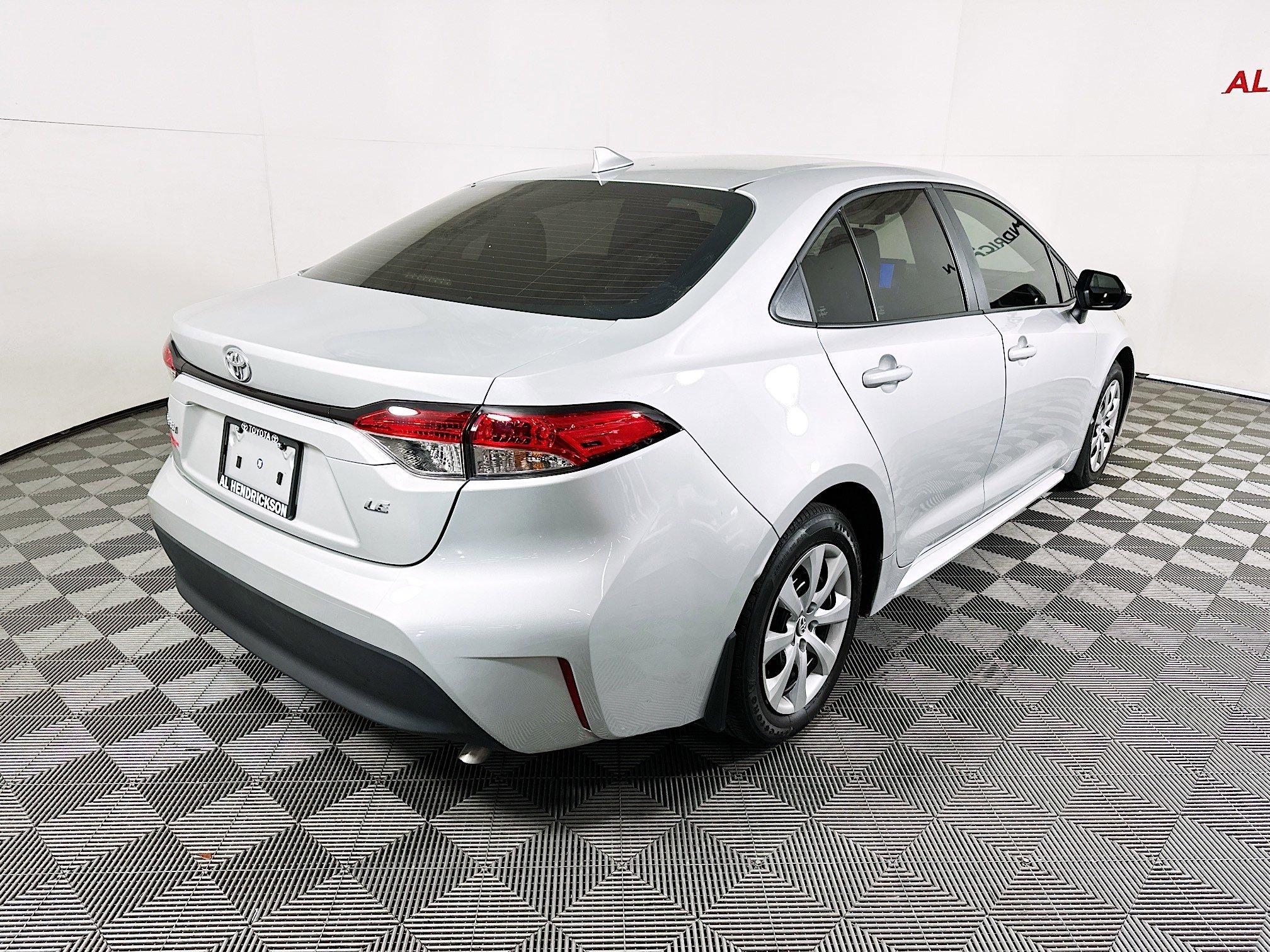 Toyota Corolla Le Fwd 4Dr Car - Thumbnail 4