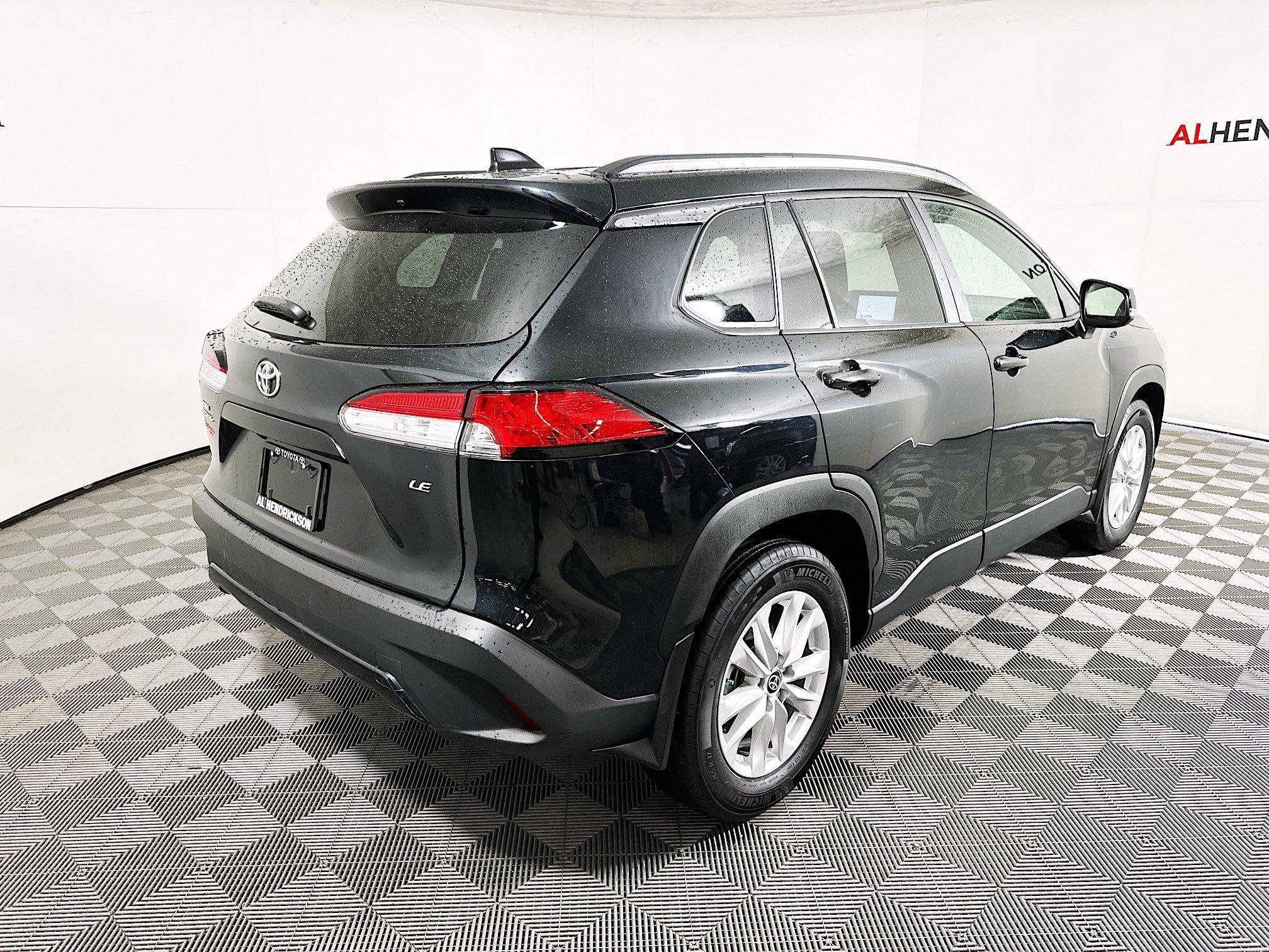 Toyota Corolla Cross Le Fwd Sport Utility - Thumbnail 4