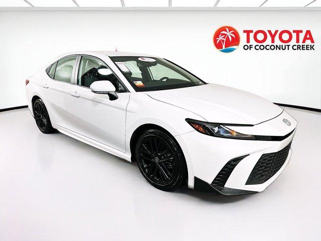 Toyota Camry Se Fwd 4Dr Car - View 1