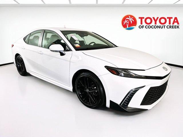 Toyota Camry Se Fwd 4Dr Car - View 1