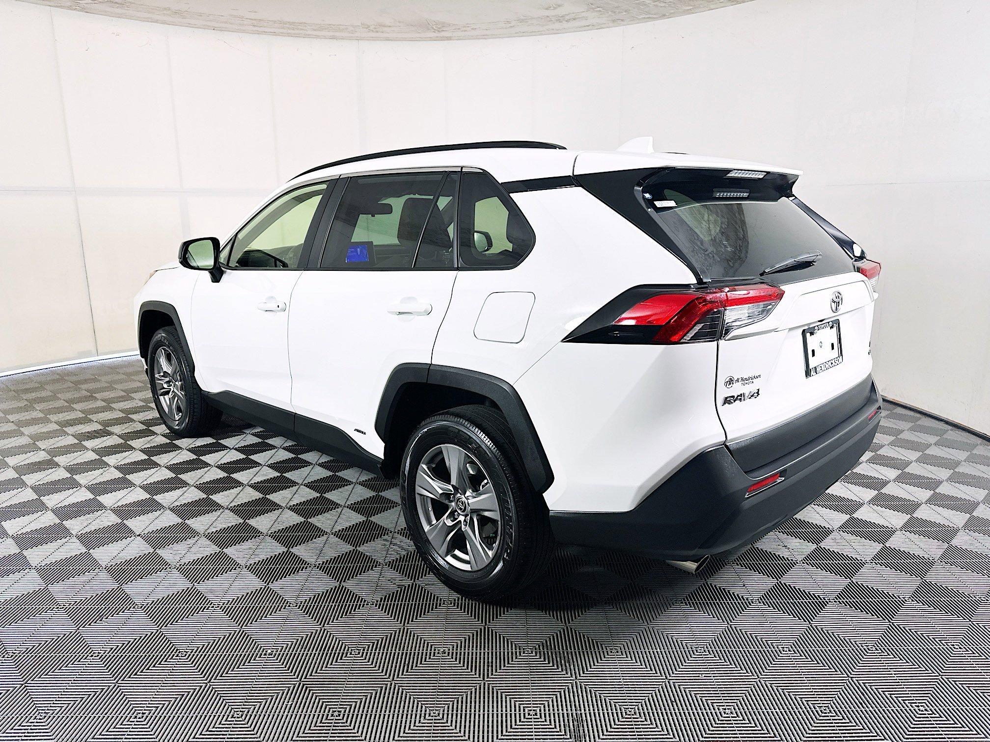 Toyota Rav4 Hybrid Le Awd Sport Utility - Thumbnail 6