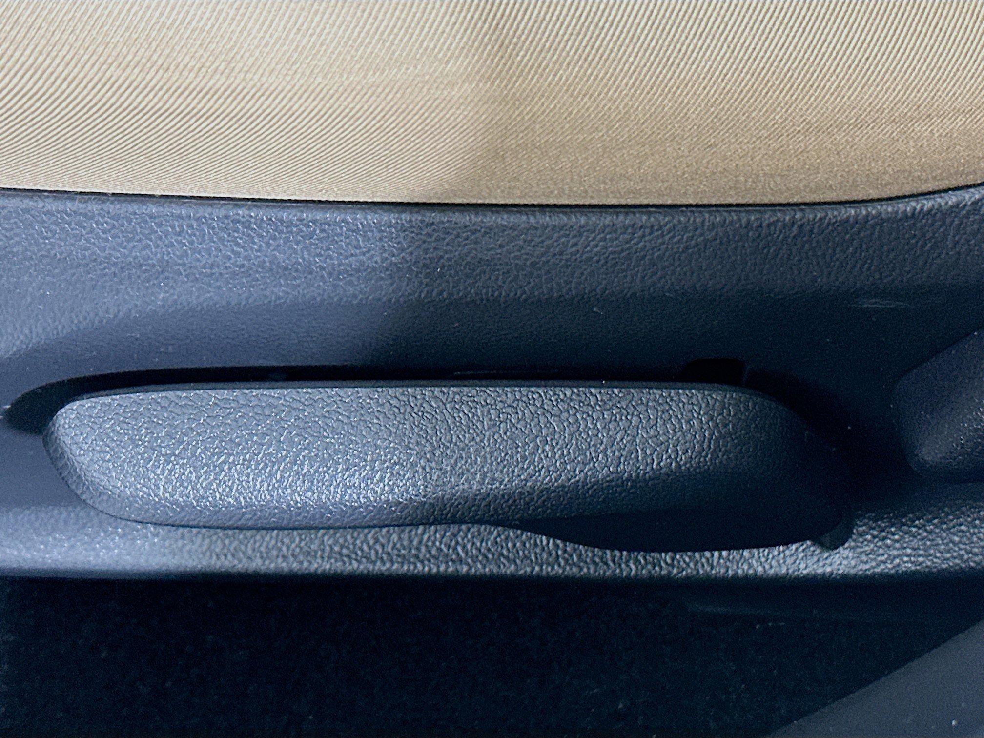 Toyota Rav4 Hybrid Le Awd Sport Utility - Thumbnail 14