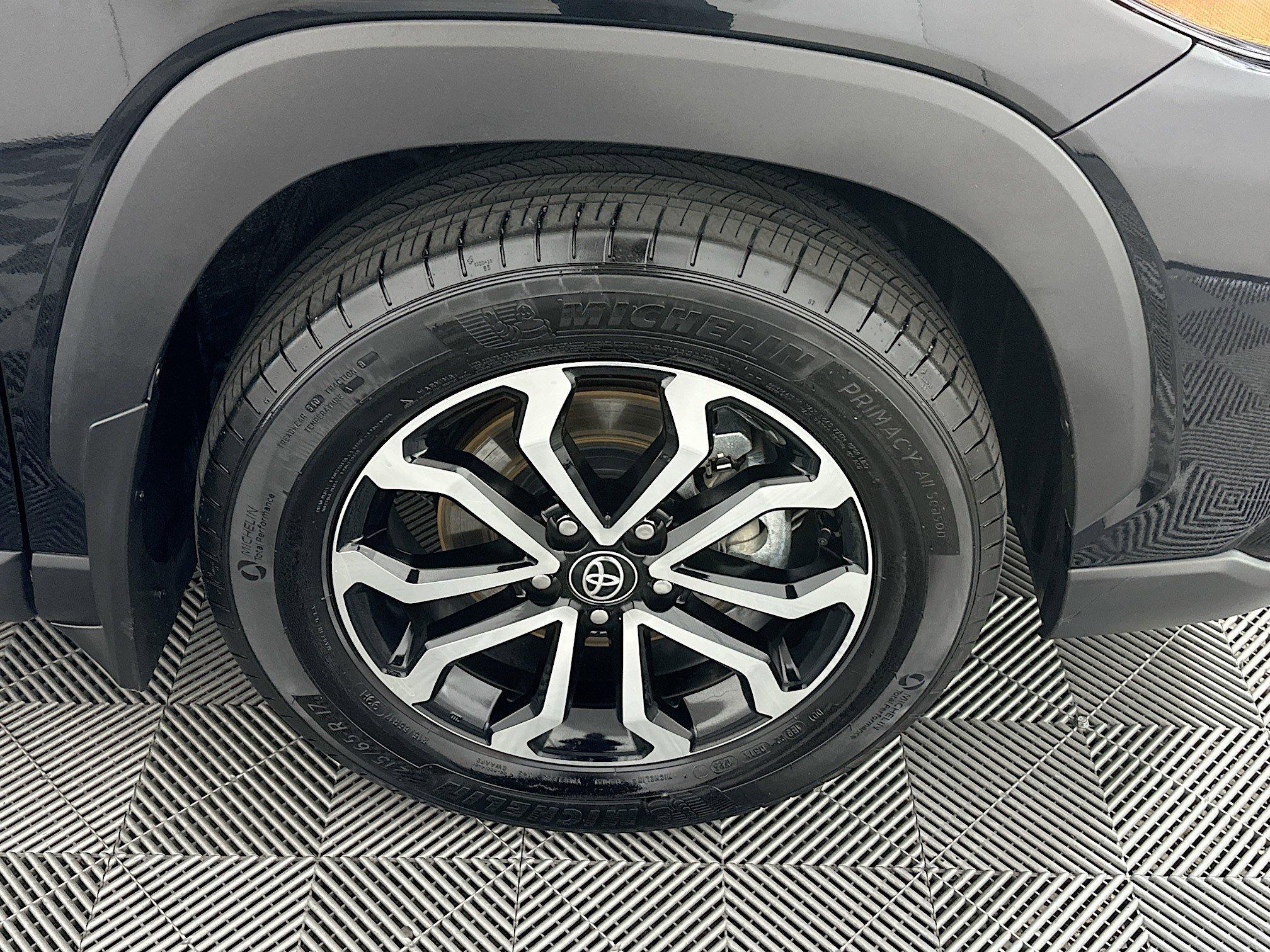 Toyota Corolla Cross Hybrid Se Awd Sport Utility - Thumbnail 12