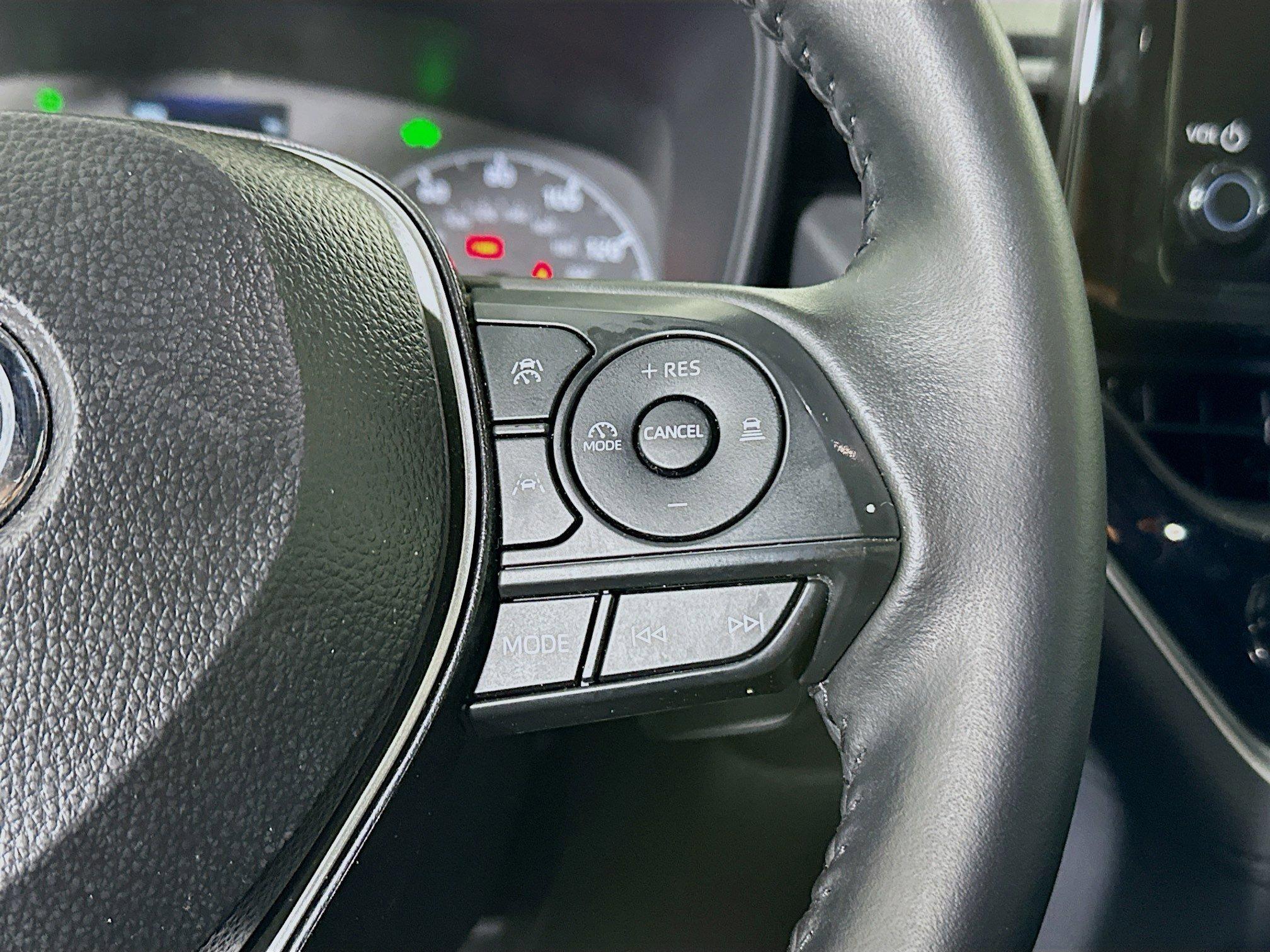 Toyota Corolla Cross Hybrid Se Awd Sport Utility - Thumbnail 18