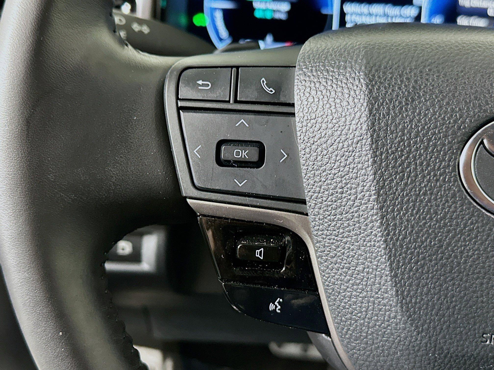 Toyota Camry Xse Fwd 4Dr Car - Thumbnail 17