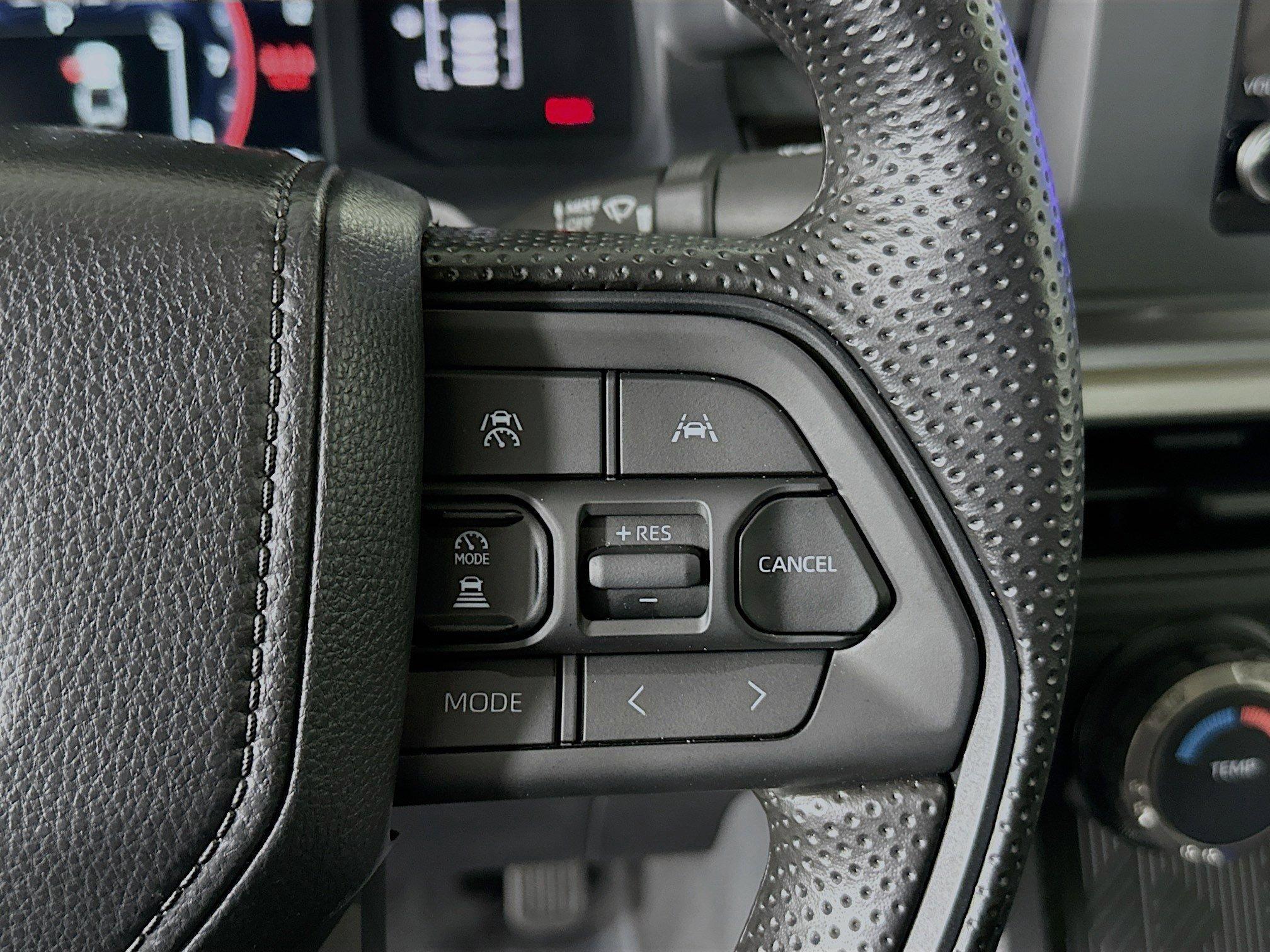 Toyota Tacoma 2Wd Sr5 Rwd Crew Cab Pickup - Thumbnail 18