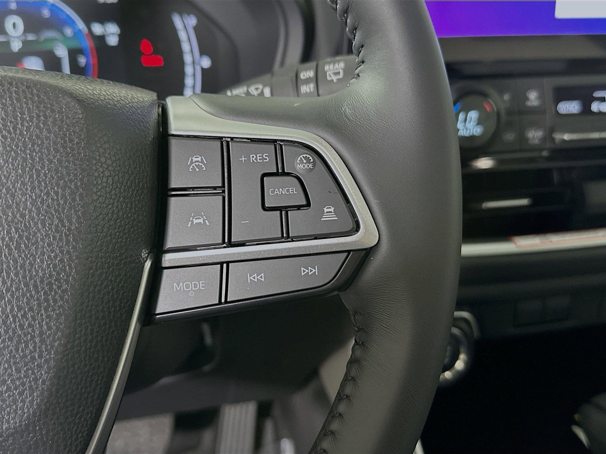 Toyota Grand Highlander Xle Fwd Sport Utility - Thumbnail 18