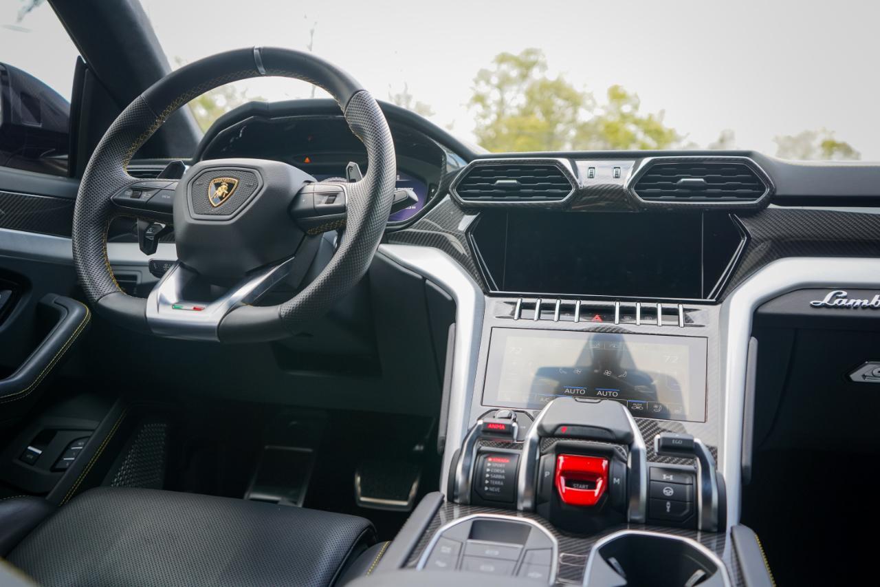 Lamborghini Urus - Thumbnail 13