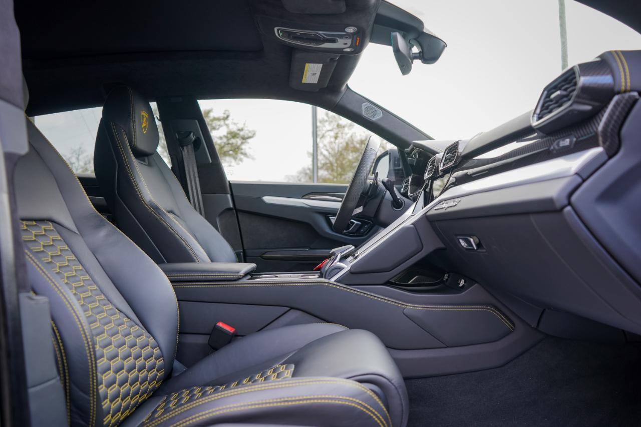 Lamborghini Urus - Thumbnail 11