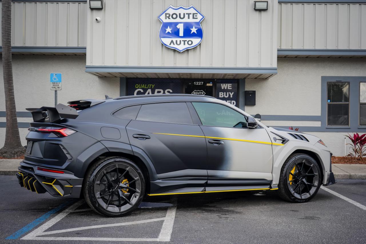 Lamborghini Urus - Thumbnail 3
