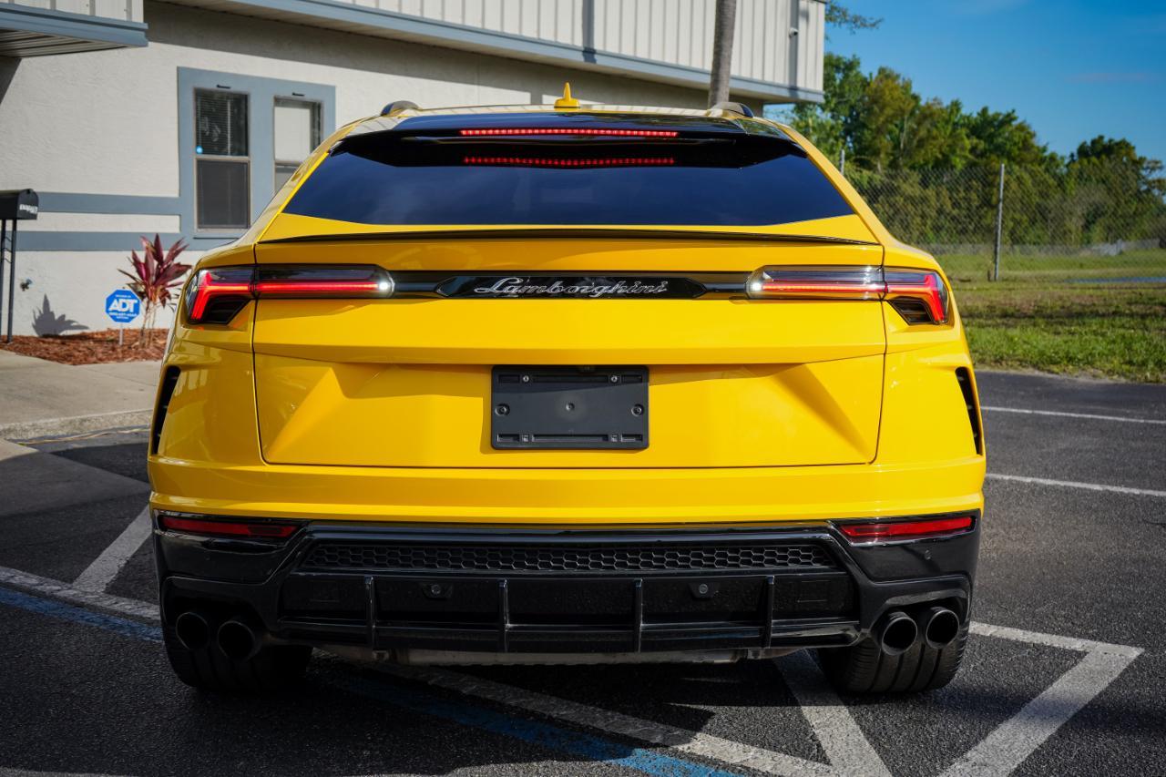 Lamborghini Urus - Thumbnail 6