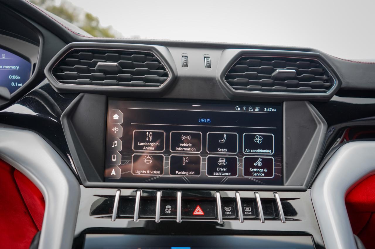 Lamborghini Urus - Thumbnail 10