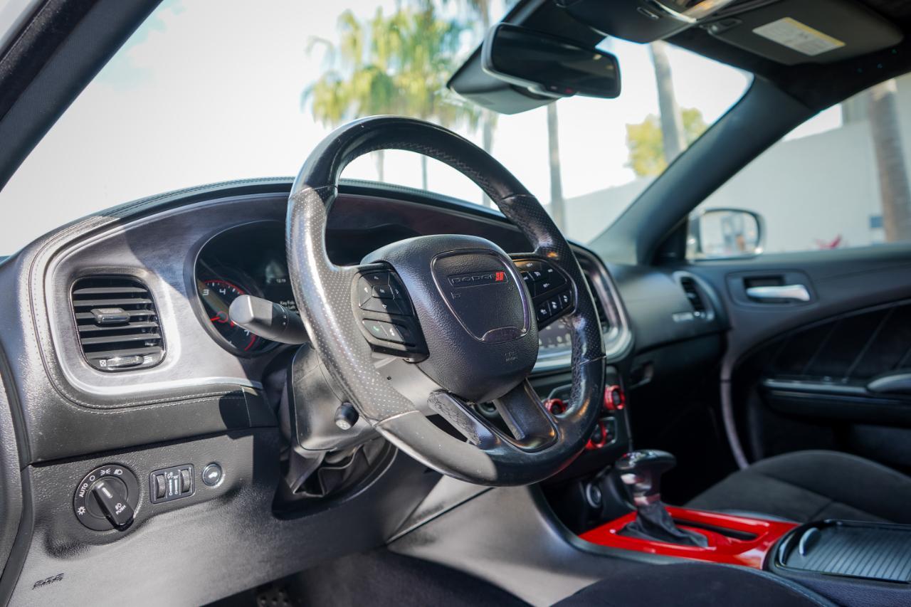 Dodge Charger - Thumbnail 10