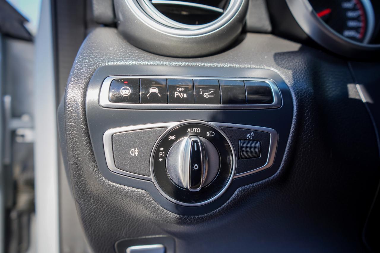 Mercedes-Benz C-Class - Thumbnail 16