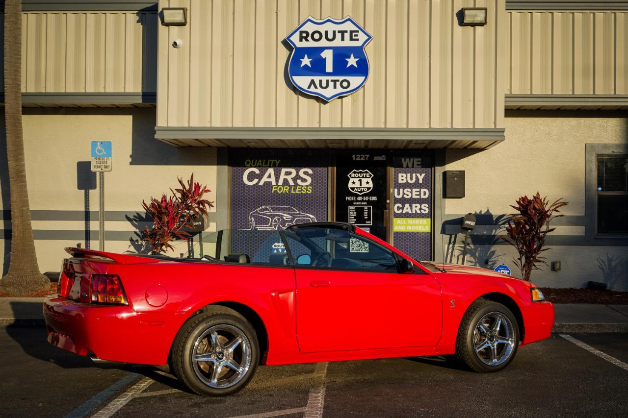 Ford Mustang - Thumbnail 6