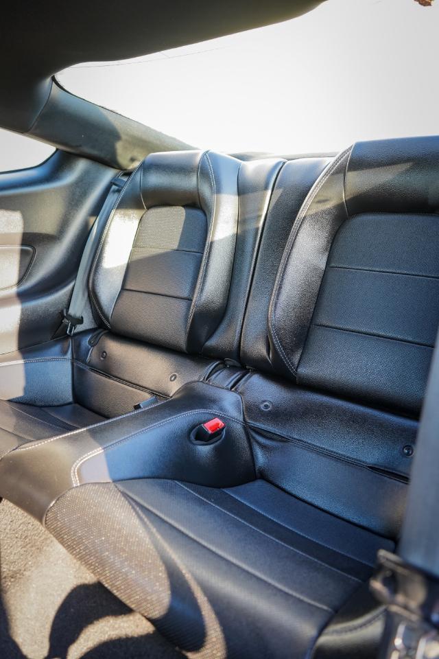 Ford Mustang - Thumbnail 2