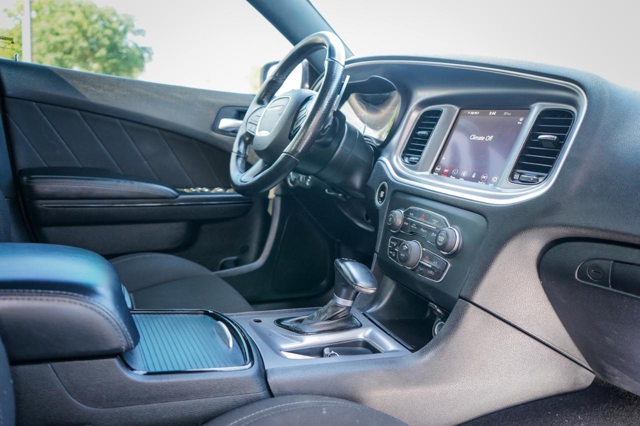 Dodge Charger - Thumbnail 12