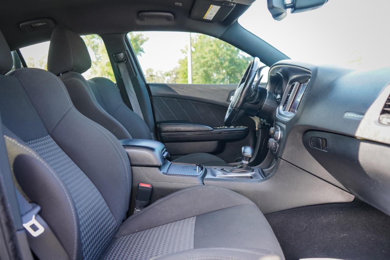 Dodge Charger - Thumbnail 9