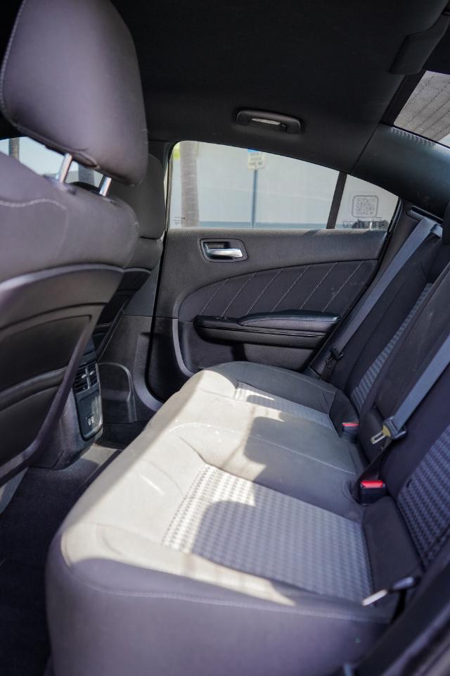 Dodge Charger - Thumbnail 2